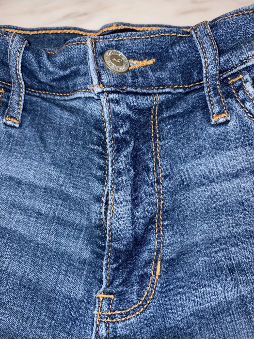 Hollister High Rise Short Short Size 5 W27 Distressed Cuffed Denim Shorts Blue